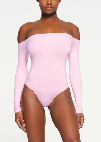 ESSENTIAL OFF THE SHOULDER BODYSUIT